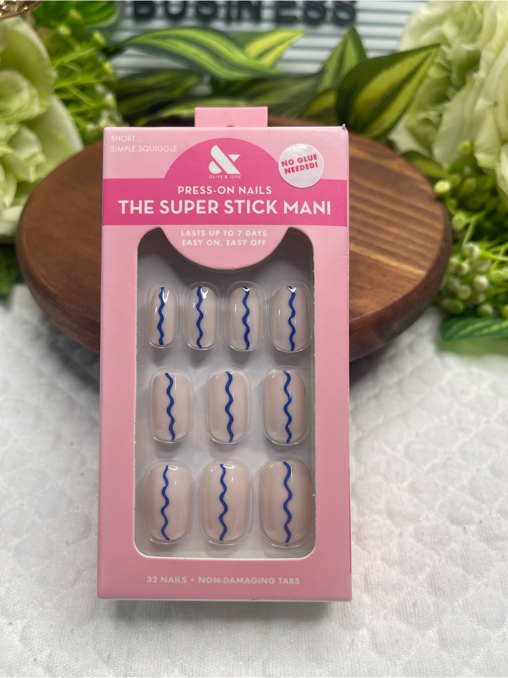 Olive & June Super Stick Mani Simple Squiggle Short Press-On Nails Blue